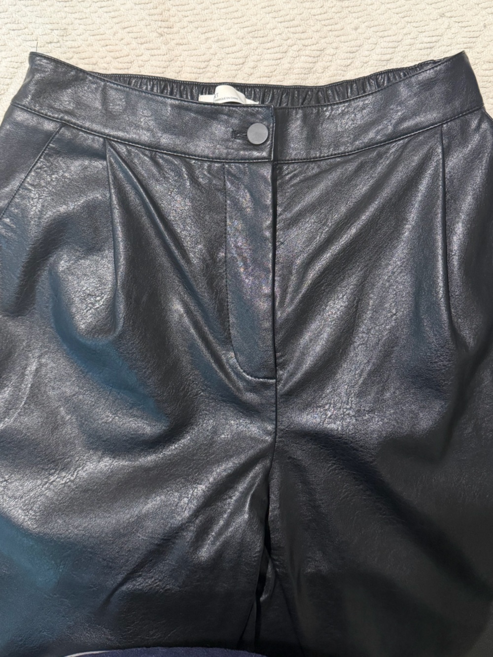 OAK AND FORT vegan leather cropped pants - Small - Picture 3 of 5